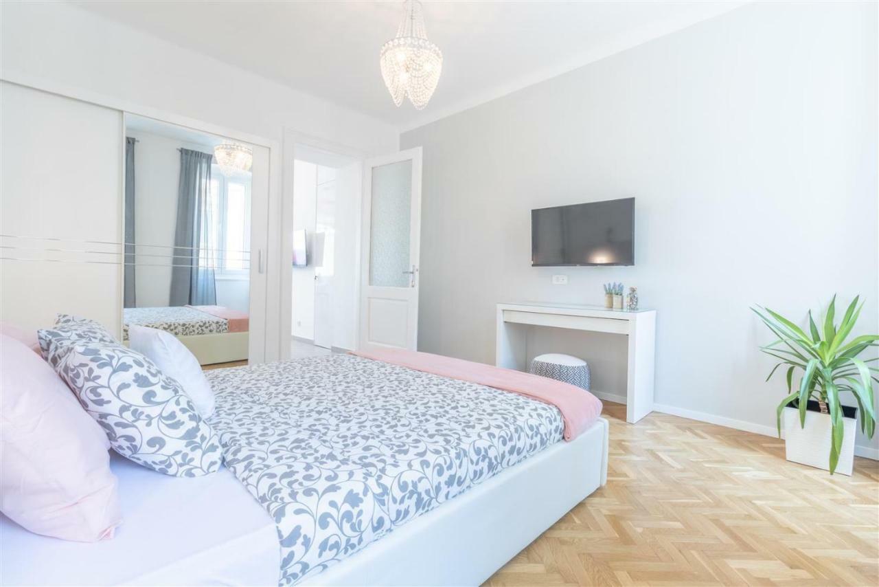 Apartment Alba Rijeka Exteriör bild